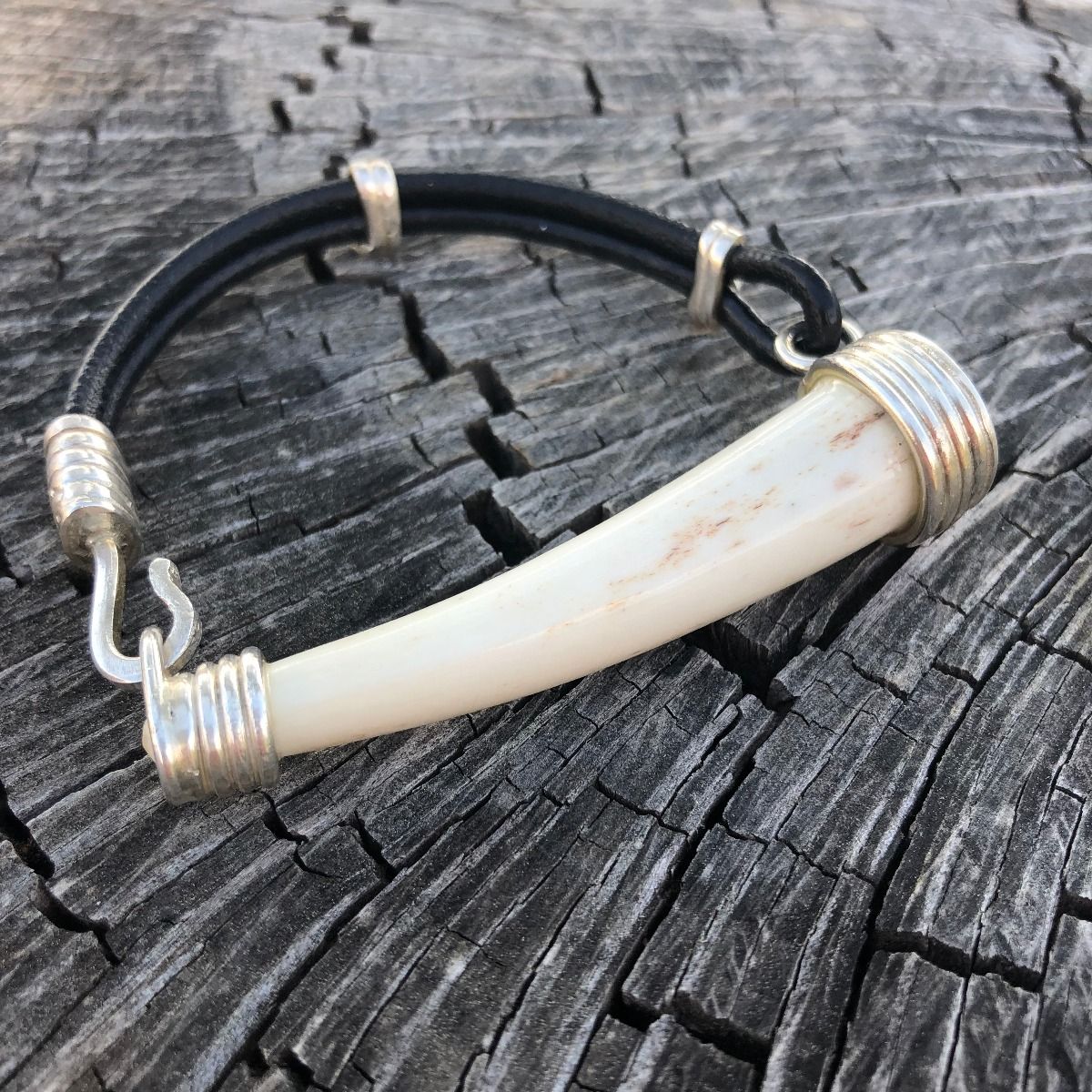 Pulsera punta de cuerna pelada